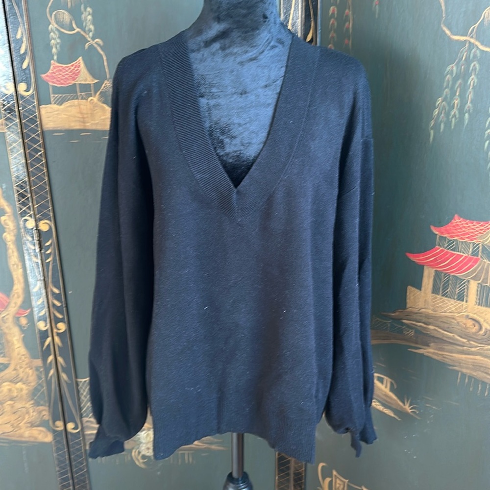 The Drop - black women’s V-neck sweater size XXL.